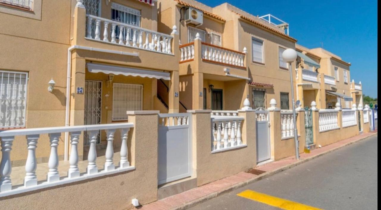 2 Bed Apartment In Paraje Natural Fase 1, Torrevieja Ngoại thất bức ảnh