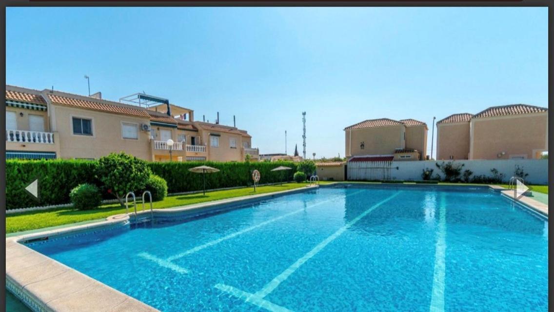 2 Bed Apartment In Paraje Natural Fase 1, Torrevieja Ngoại thất bức ảnh